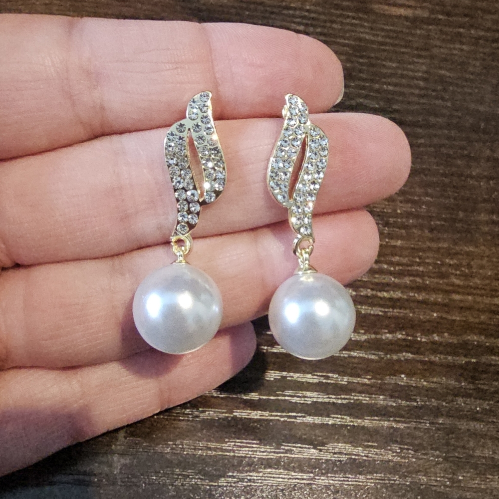 Rhinestone & Pearl Elegant Earrings NIP